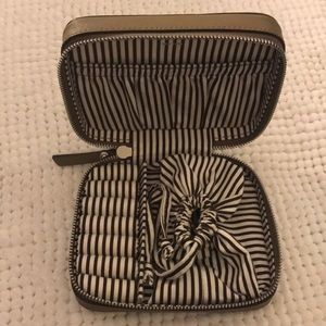 Henri bendel Jewelry travel case